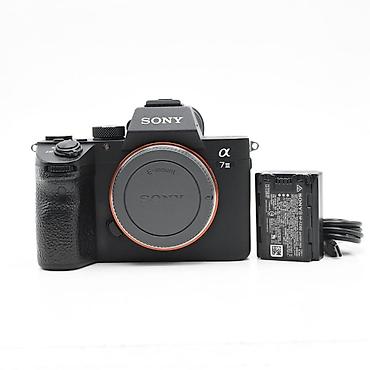 iphone 13 pro max green: Sony Alpha a7 III (ILCE-7M3) tam kadr güzgüsüz fotoaparat - 24.2 MP — 1