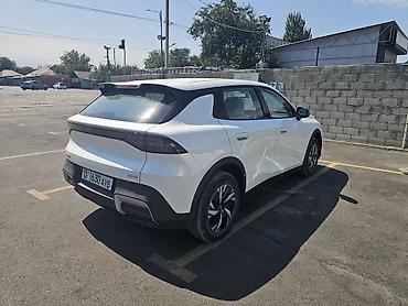 клиренса: Электромобиль кроссовер Changan Q05 Air-комплектация, белого цвета — 2