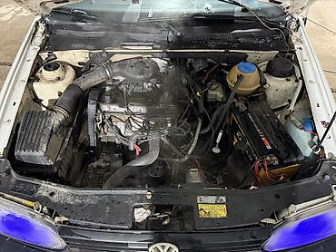 Унаа: Volkswagen Golf: 1992 г., 1.8 л, Кол менен иштөөчү, Бензин, Купе — 4