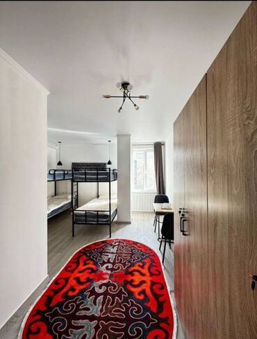 токмок квартира на долгий срок: 1 бөлмө, Толугу менен эмереги бар