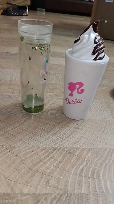 souslar: Barbie temalı milkşeyk/qatıq içki stəkanı və şəffaf glitterli butulka — 1