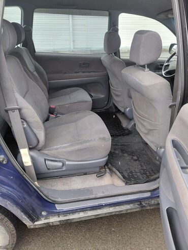 Toyota: Toyota Picnic: 1999 г., 2 л, Механика, Бензин, Универсал — 6