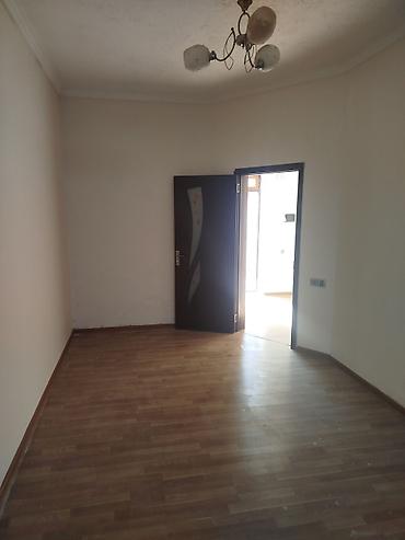 montinde evler: 2 otaqlı, 50 kv. m, Kredit yoxdur, Orta təmir — 1