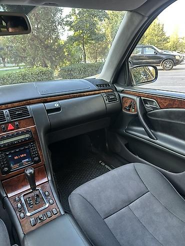 210 mers: Mercedes-Benz E-Class: 2000 г., 3.2 л, Автомат, Бензин, Седан — 7