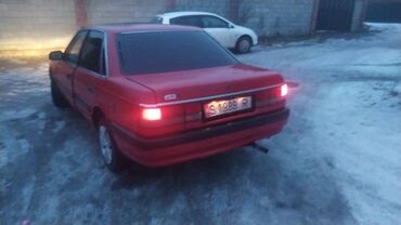 Mazda: Mazda 626: 1989 г., 1.6 л, Механика, Бензин, Седан