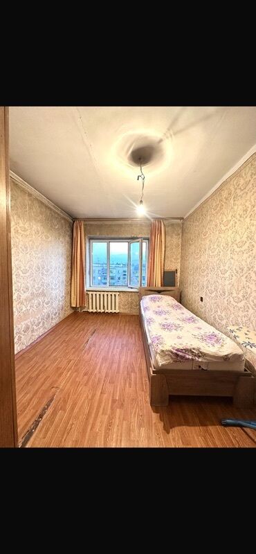 срочно продаётся квартира в районе ошского рынка: 50 м², Без мебели