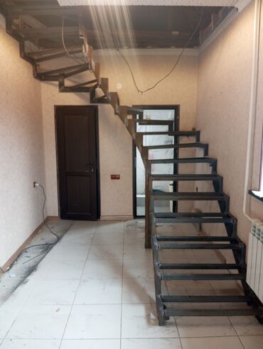 Лестницы: Лестница на заказ 
Для получения качественных услуг свяжитесь с нами