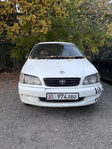мост портер: Toyota Ipsum: 1999 г., 2 л, Автомат, Бензин, Вэн/Минивэн