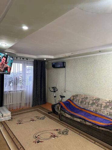 квартира в районе ахунбаева: 2 комнаты, 45 м², Хрущевка, 4 этаж, Старый ремонт