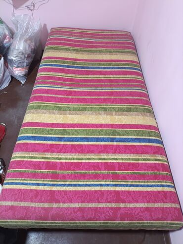 куплю кровать бу: İşlənmiş, Təknəfərlik çarpayı, Bazasız, Matras ilə, Siyirməsiz