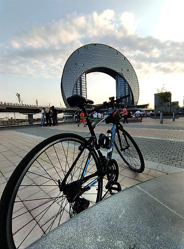 Velosipedlər: Salam aleykum trinx free hibrid velosipedi 28 təkər ölçüsü,S rama — 1