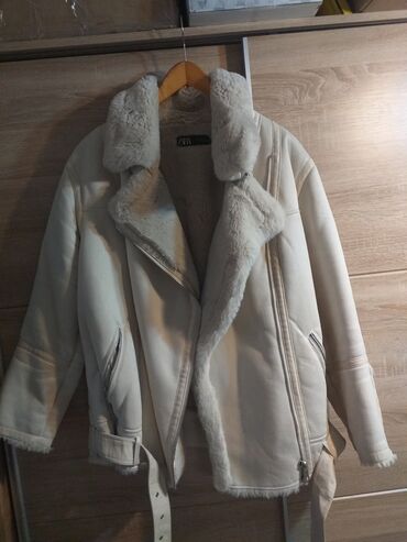 stone island jakne srbija: L (EU 40), Faux fur, color - Beige