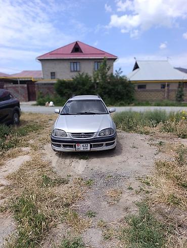 Продажа авто: Toyota Avensis: 2000 г., Бензин, Универсал — 4