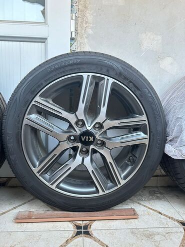 avtomobil açarları: Yeni Disk təkər Kia 225 / 45 / R 17, 5 Boltlu