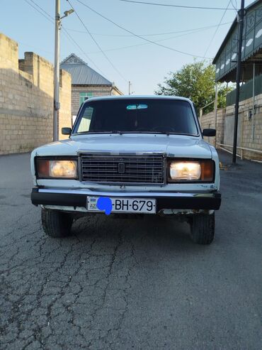 бампера гольф 2: VAZ (LADA) 2107: 1.6 l | 2003 il 300000 km Sedan