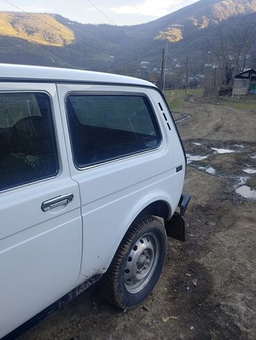 lada niva: ВАЗ (ЛАДА) 4x4 Нива: 1.7 л | 2008 г. 241300 км Седан