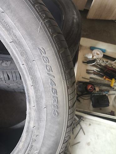 Шиналар жана дисктер: Шины ROADSTONE, тип M+S (грязь и снег). Размер: 285/45 R19. Индекс — 2