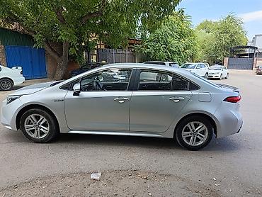 corola: Toyota Corolla: 2020 г., Автомат, Гибрид, Седан — 3