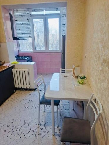 долгосрочная аренда домов в алматы без посредников: 3 комнаты, 62 м², 105 серия, 3 этаж, Косметический ремонт