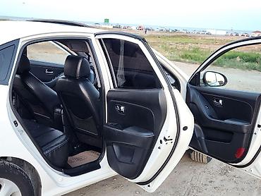 92: Hyundai Elantra: 2 l | 2009 il Sedan — 5