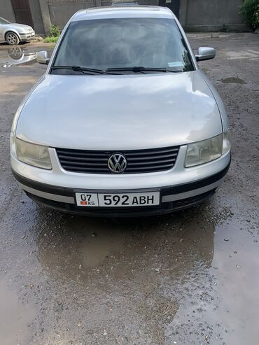 машина volkswagen: Volkswagen Beetle: 1998 г., 1.6 л, Механика, Бензин, Седан