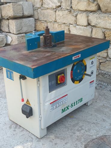 Mebel və taxta dəzgahları: Taxta emalı üçün MX-5117B markalı frezer dəzgahı. Müxtəlif formalı
