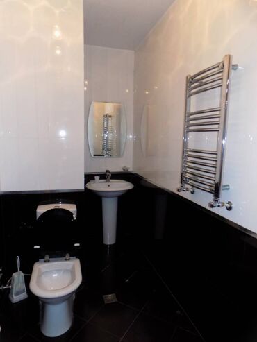 Ofislər: Nəsimi rayonu, 28 may metrosu yaxınlığında 25 otaqlı ofis MEBELLƏRSİZ -da lalafo.az — 16 Ofislər: Nəsimi rayonu, 28 may metrosu yaxınlığında 25 otaqlı ofis MEBELLƏRSİZ — 16