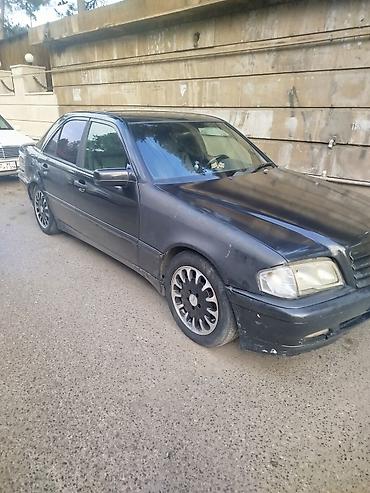 mercedes mostu: Mercedes-Benz C 230: 2.3 l | 1998 il Sedan — 2