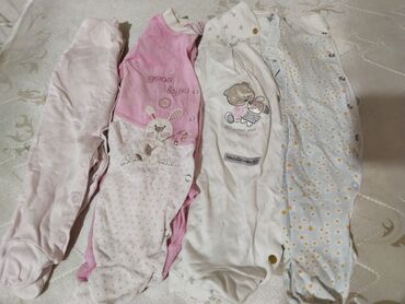 ночной одежда: Одежда пакетом для девочки от 0 до 2 года. В хорошем состоянии
