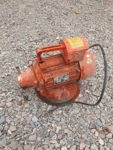 оборудование для стяжки пола купить: Электрический вибратор для бетона с гибким валом Комплект: -