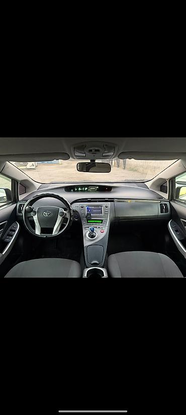 Toyota: Toyota Prius: 2015 г., 1.8 л, Автомат, Гибрид, Седан at lalafo.kg — 5 Toyota: Toyota Prius: 2015 г., 1.8 л, Автомат, Гибрид, Седан — 5
