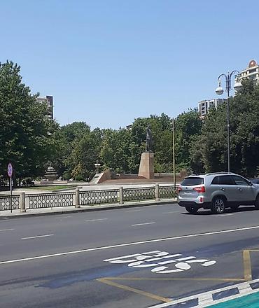 Uzunmüddətli kirayə mənzillər: Şəhərin 28 may ərazisində Mərkəzi bank.28 Moll. Milli Konservatoriya — 6