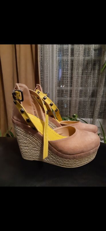 kožne ženske čizme: Sandale, 36