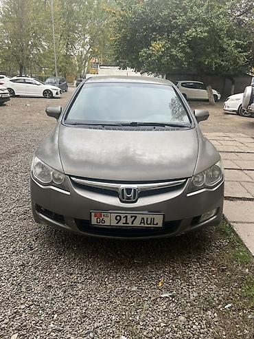 музыка в авто: Honda Civic: 2008 г., Гибрид, Седан — 1