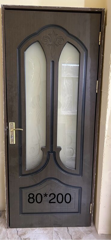 balkon qapilari: Otaq qapısi işlənmiş krfiyyətli 2 ədəd 1 ədədi 110 m