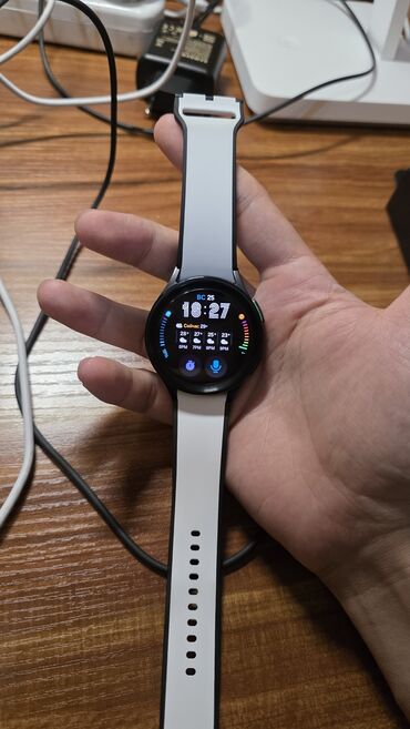 Galaxy Watch: Цена 15к. состояние идеальное, ни одной царапины нету. Пользовался