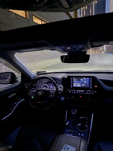 low ll: Toyota Highlander: 2021 г., 3.5 л, Автомат, Бензин, Внедорожник — 5