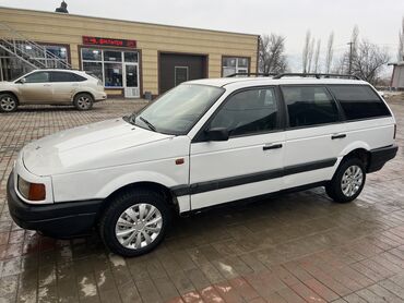 аккумуляторы авто: Volkswagen Passat: 1990 г., 1.8 л, Механика, Бензин, Универсал