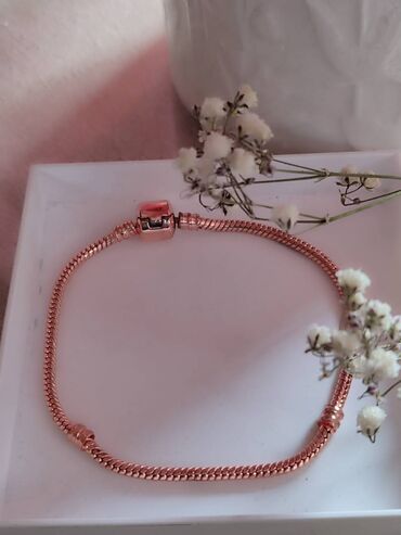 torba za pijacu na tockice: Multi-layered bracelet