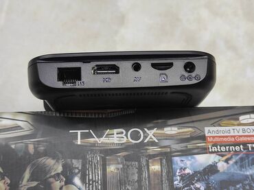 Aksesoari za TV i video: Android TV Box D9 5G – 4K Ultra HD Komplet uključuje: - TV Box D9 — 3