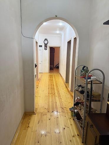 7 otaqlı, 240 kv. m, Orta təmir
