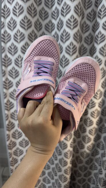 обувь женская деми: 33,5 размер. SkechersОригинал. В хорошем состоянии носили в школе