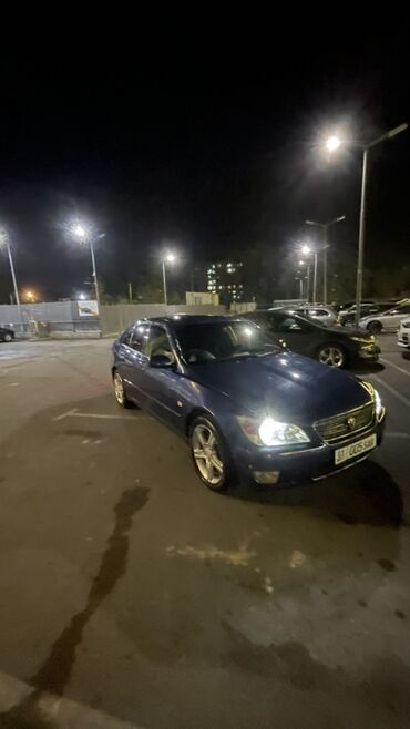 Lexus: Lexus IS: 2002 г., 2 л, Автомат, Бензин, Седан — 2