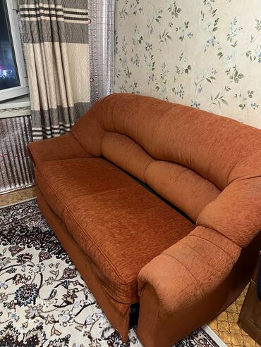 мебель на улицу: Диван-кровать, цвет - Оранжевый, Б/у