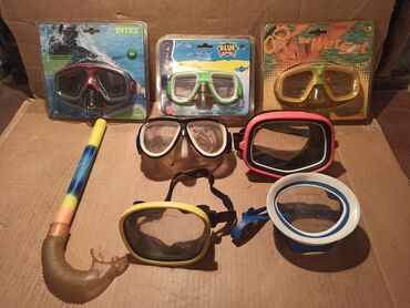 Ostali proizvodi za sport i rekreaciju: Sedam maski za rekreativno ronjenje, od kojih je jedna malo lošija -
