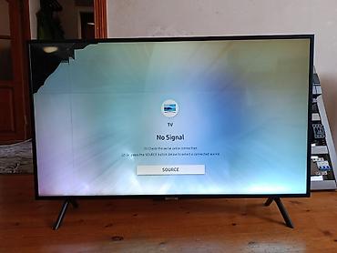 Samsung smart televizor, 43–50 düym aralığında (təxmini), ayaqlı
