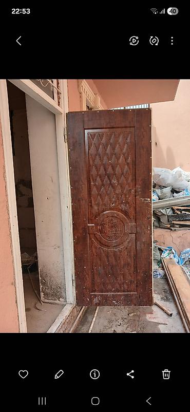 şeyf qapi: Metaldan giriş qapısı dəsti - Ağ rəngli, dekorativ relyefli metal — 2