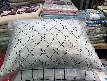 bed sheets: Подушки декоративные/спальные в индивидуальной упаковке. - Размер — 3