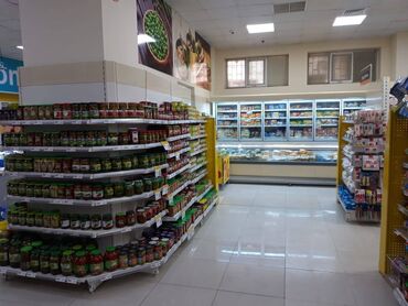 Kommersiya daşınmaz əmlakının satışı: Təcili satış Hazır obyekt təzə tikili 3200 kv\m ticarət sahəsi — 4