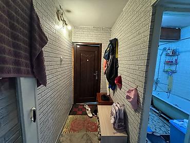 3х: 3 комнаты, 58 м², 8 мкр 104 серия, 3 этаж, Требуется ремонт — 3